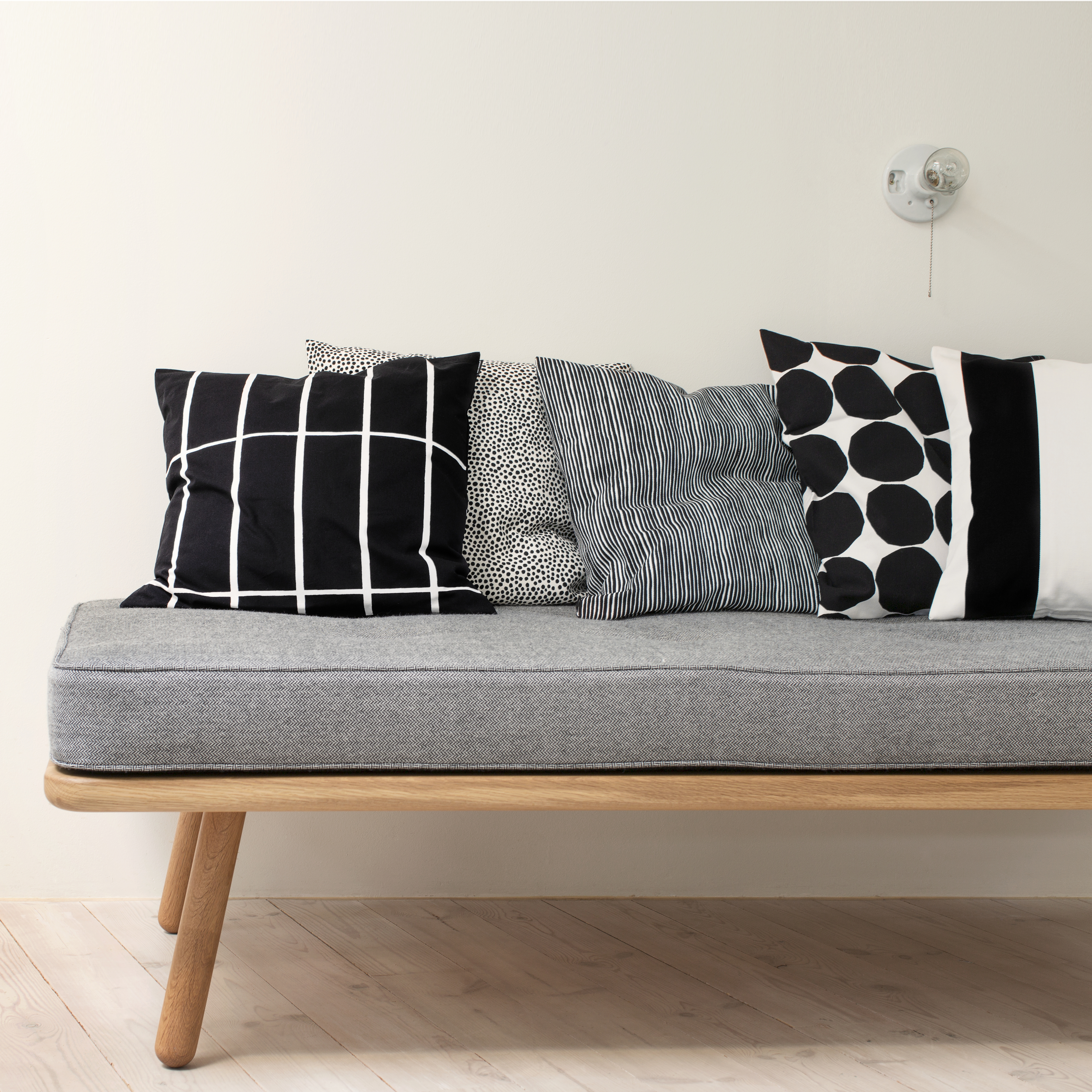 Pienet Kivet kussenhoes 50x50 cm van Marimekko - NordicNest.nl