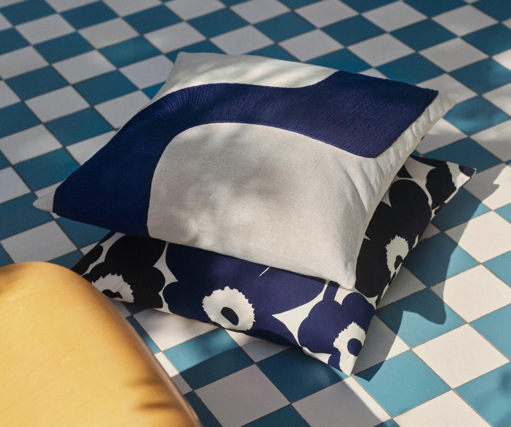 Pieni Unikko kussenhoes 50x50 cm, Donkerblauw-cotton Marimekko