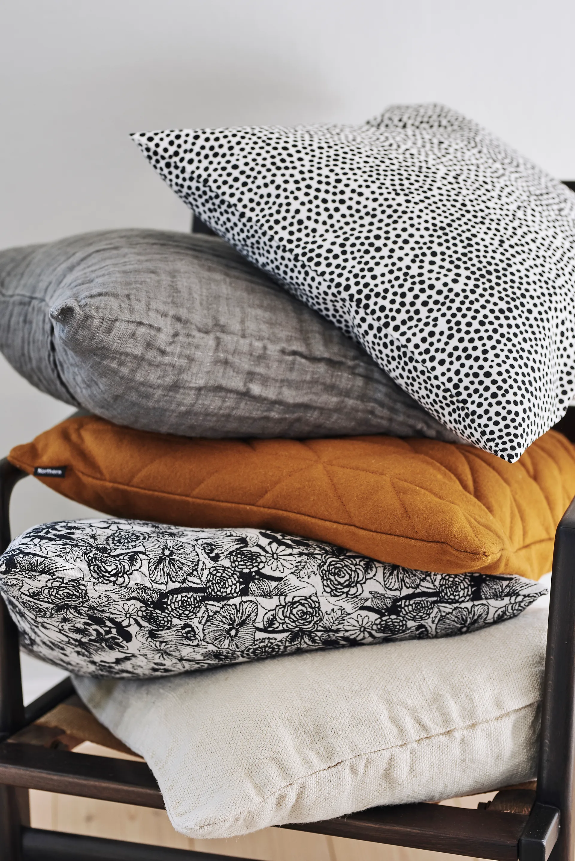 Pirput Parput kussenhoes, zwart-wit Marimekko