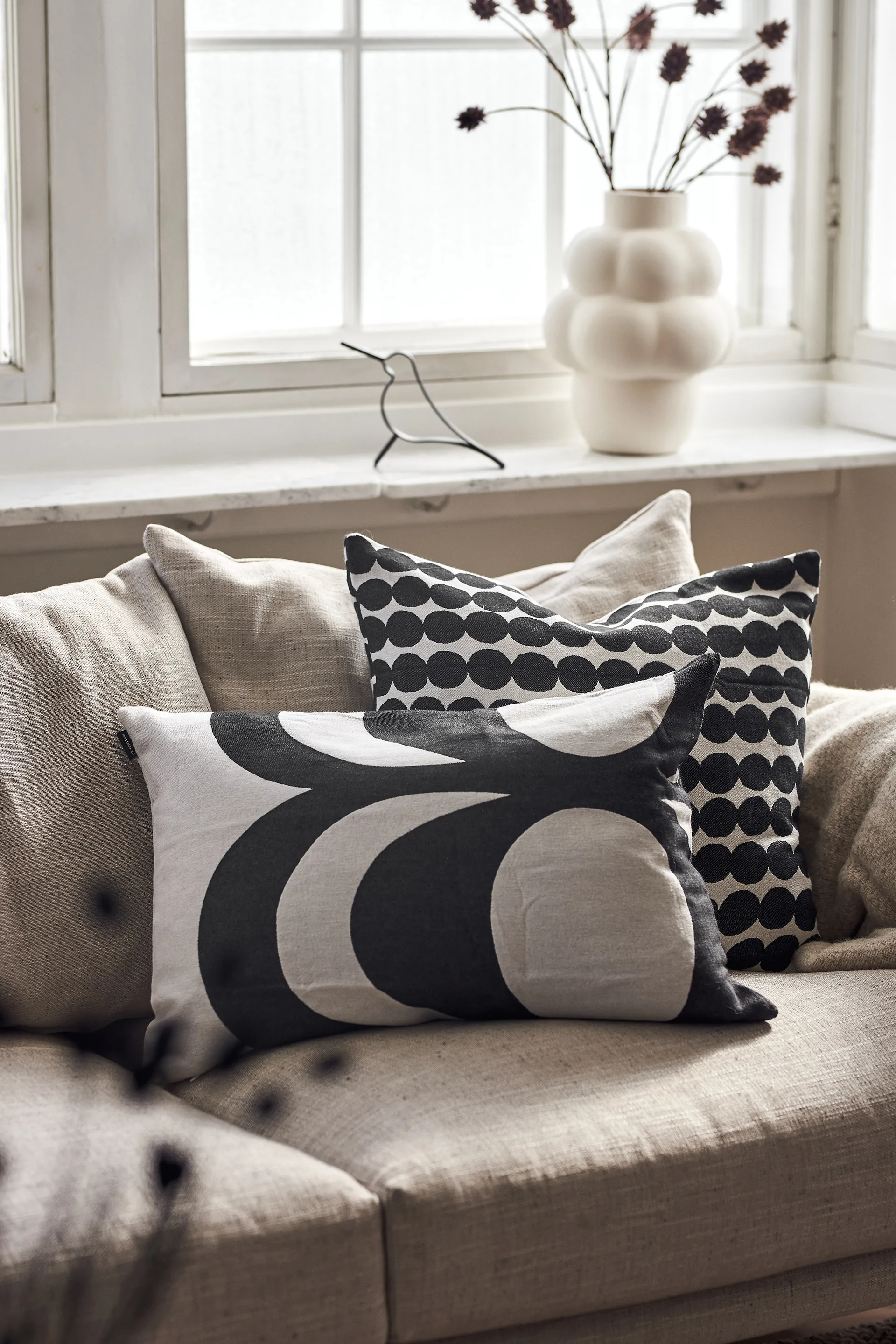 Räsymato kussenhoes 50 x 50 cm., Wit-zwart Marimekko