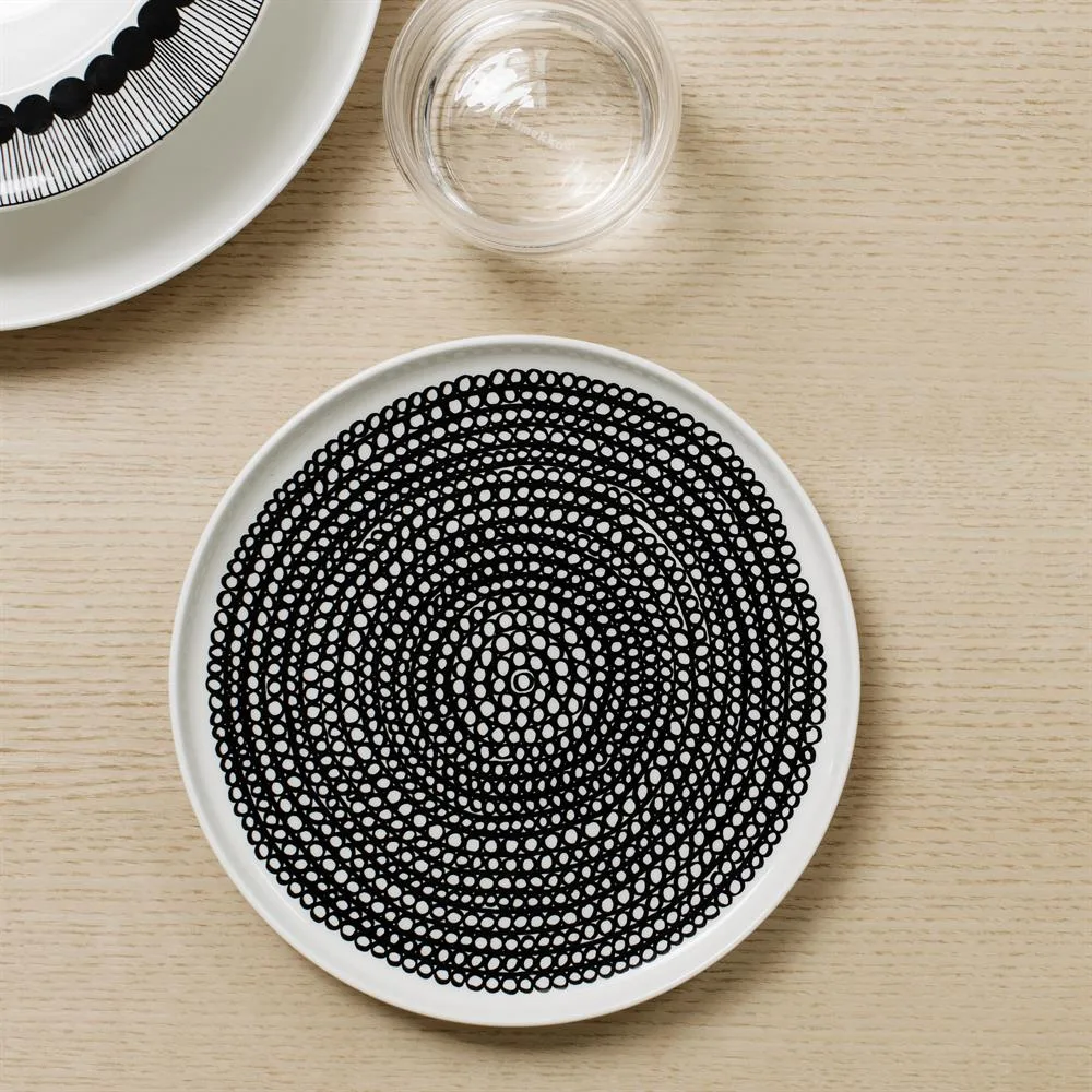 Räsymatto bord Ø 20 cm, zwart-wit, kleine stippen Marimekko