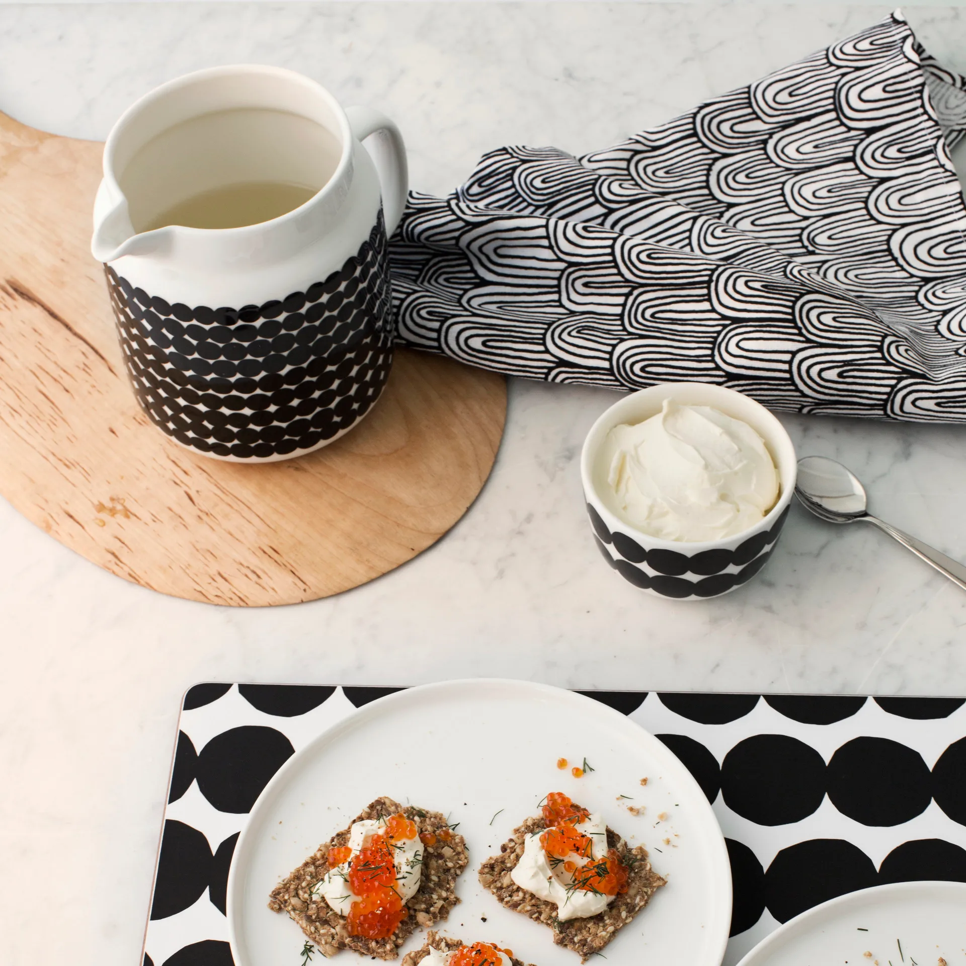 Räsymatto kom  2,5 dl., zwart-wit Marimekko