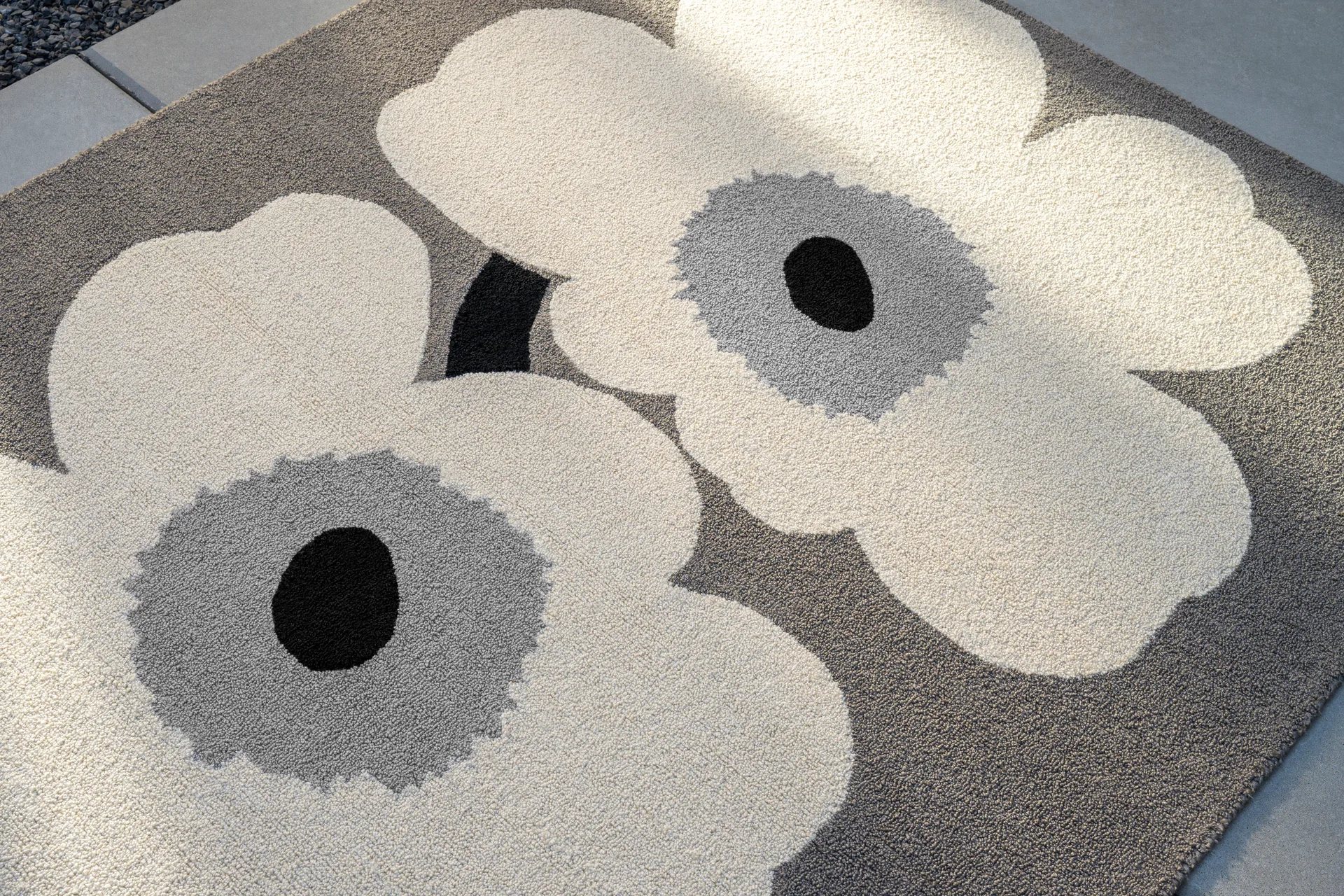 Unikko anniversary vloerkleed outdoor, Grey, 140x200 cm Marimekko