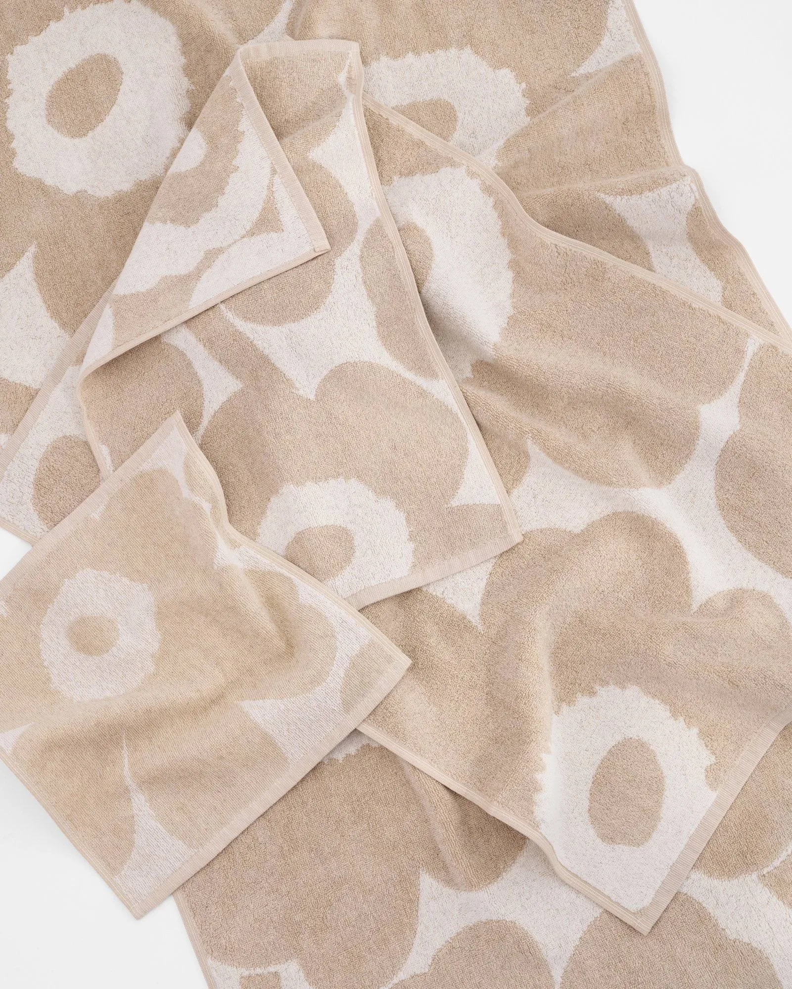 Unikko badhanddoek 70x150 cm, Off white-linnen Marimekko