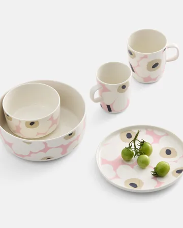 Unikko bord Ø20 cm - Off white-pink-sand-charcoal - Marimekko