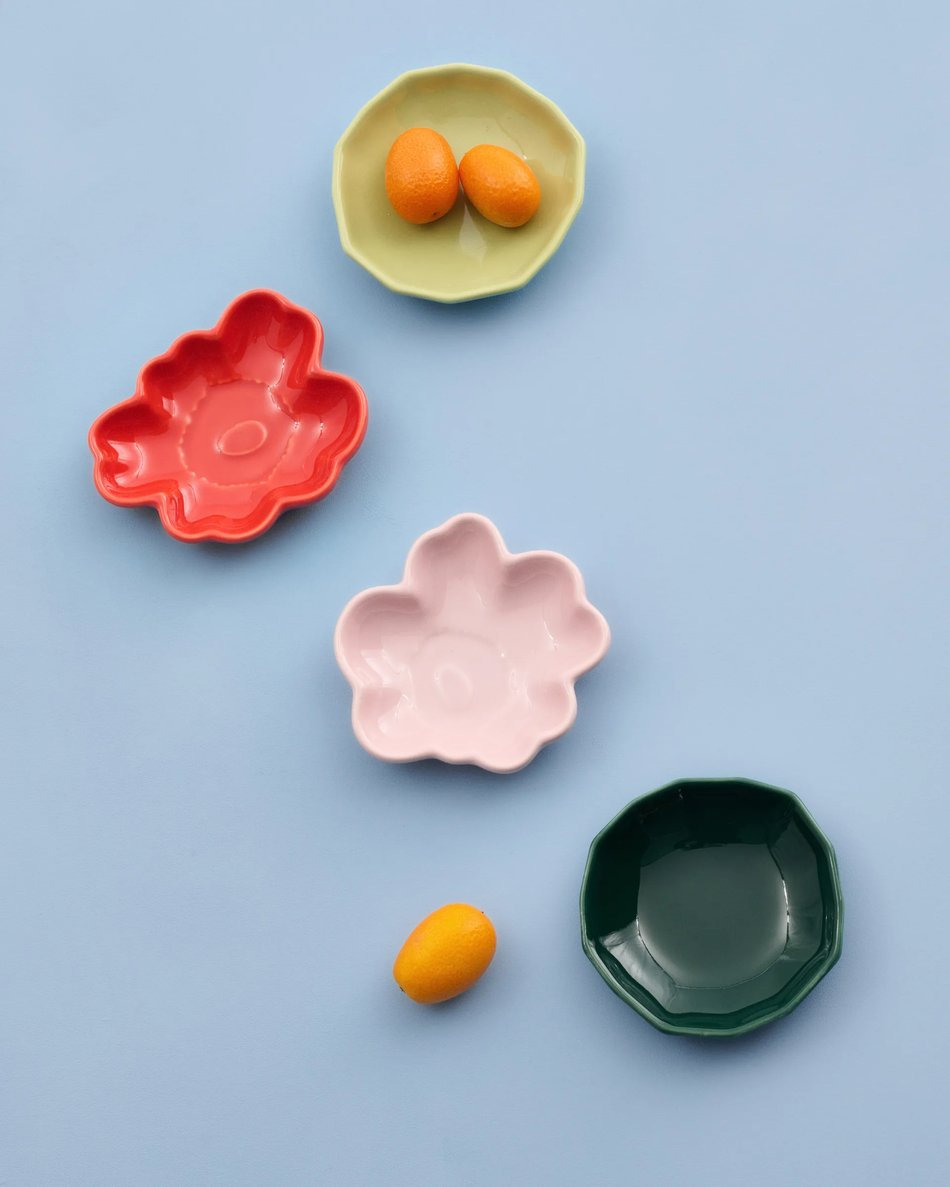 Unikko & Kivet shape bord 4-delig, Pink-pear-red-dark green Marimekko