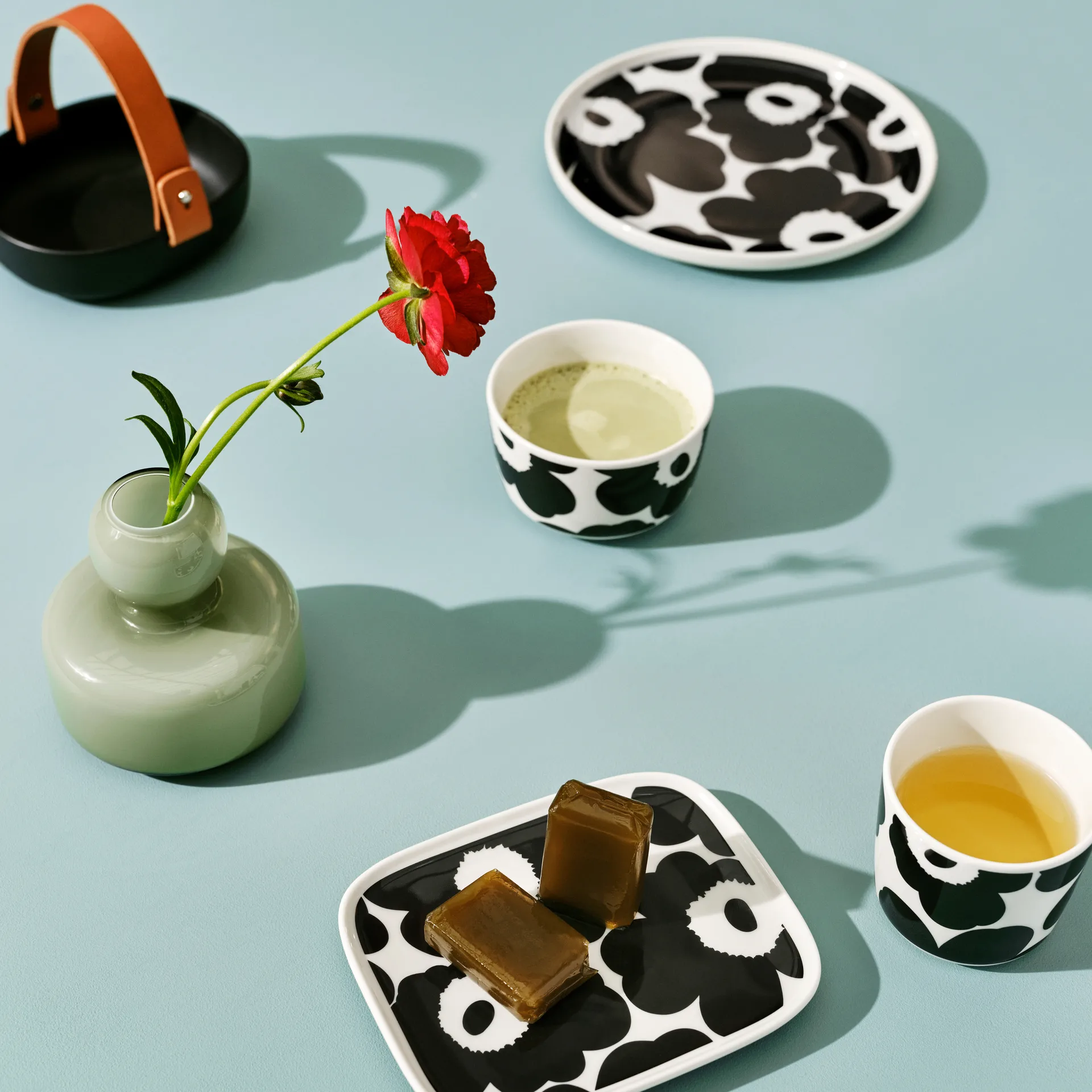 Unikko kom 2,5 dl., Zwart-wit Marimekko