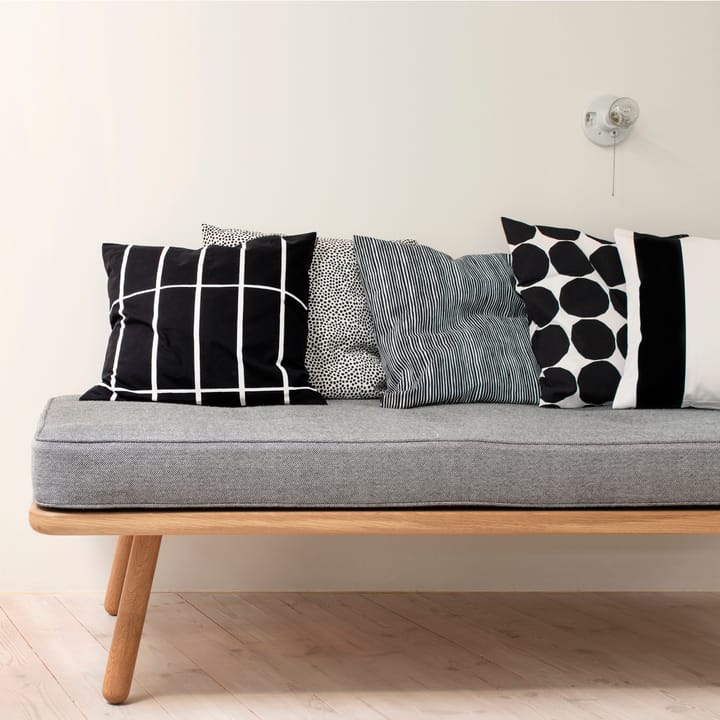 Varvunraita kussenhoes, zwart-wit Marimekko