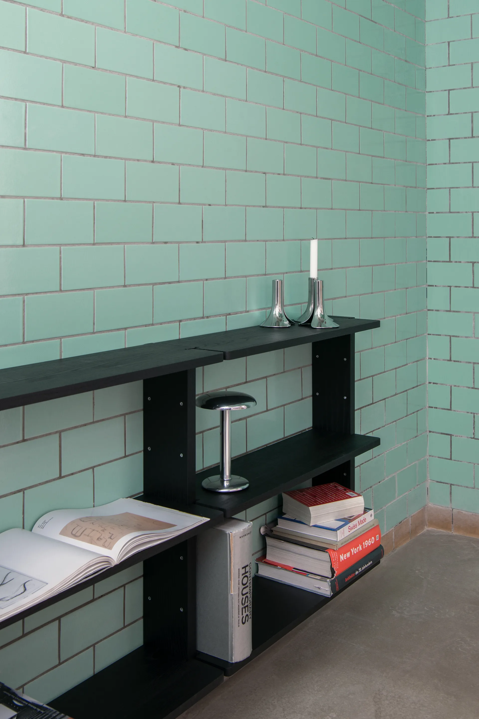 Gridlock Shelf W800 plank, Black stained Ash Massproductions