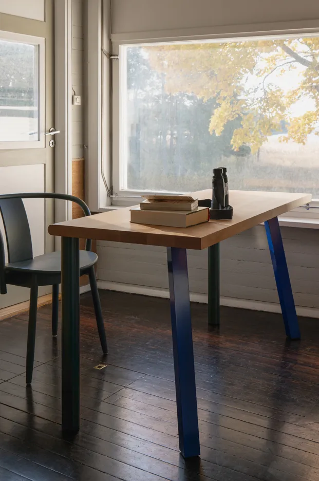 Homework bureau 140x60 cm, Zwart gebeitste esdoorn Massproductions