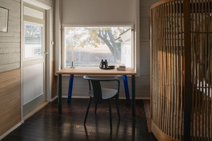 Homework bureau 140x60 cm, Zwart gebeitste esdoorn Massproductions