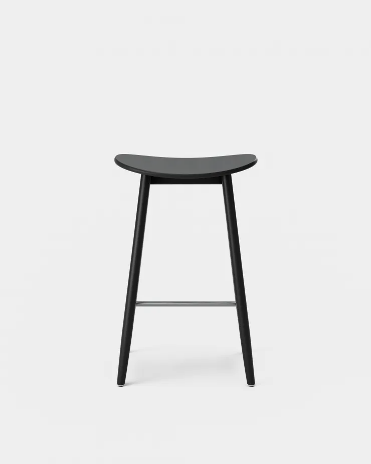 Icha barkruk 65 cm, Zwartgebeitst beukenhout Massproductions