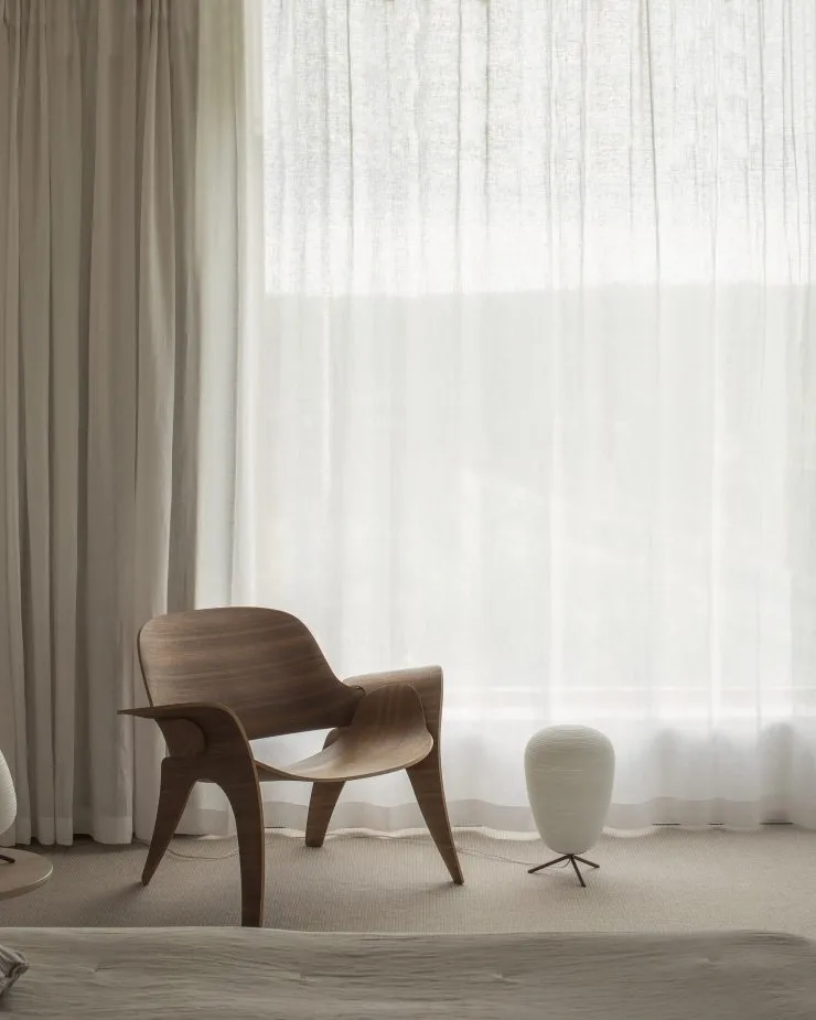 Rose stoel, Walnoot Massproductions