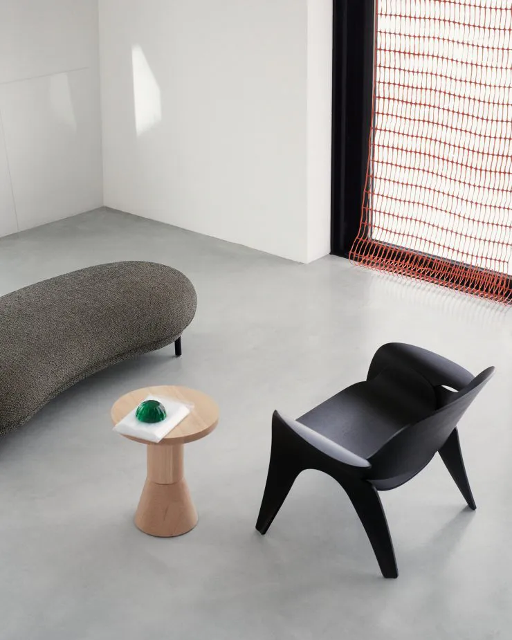 Rose stoel, Zwartgebeitst eikenhout Massproductions