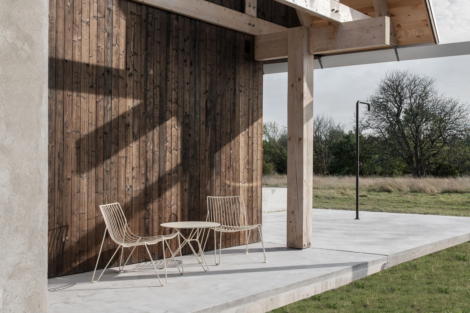 Tio easy chair loungestoel, Ivory Massproductions