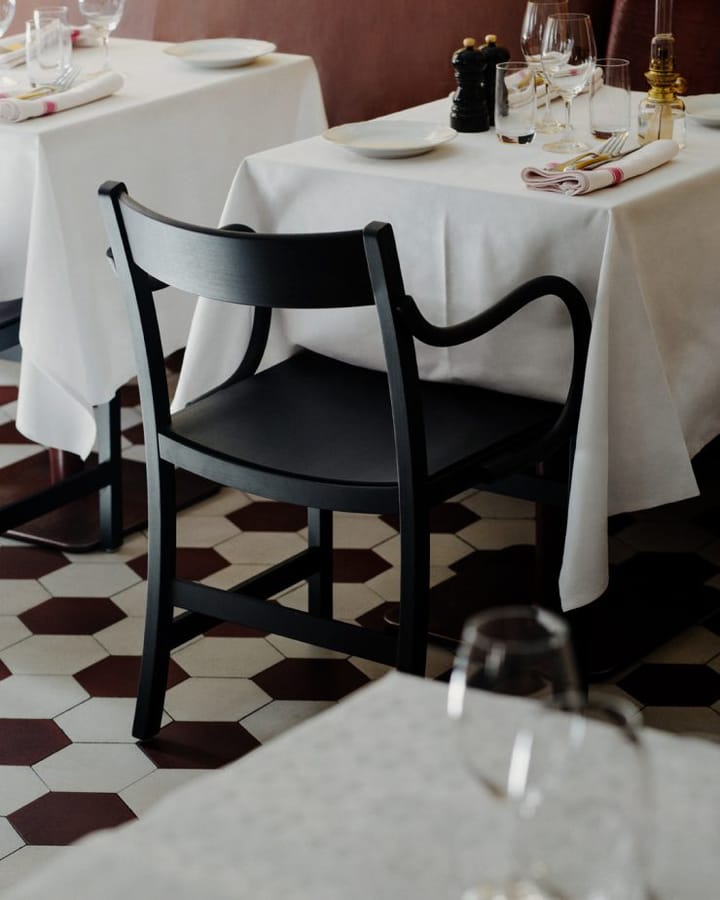 Waiter XL fauteuil, Zwartgebeitst beukenhout Massproductions