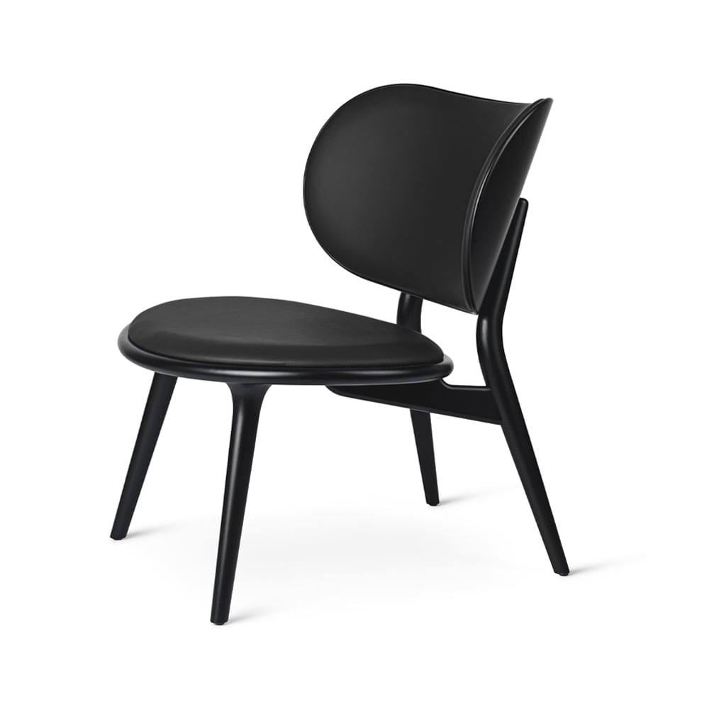 Mater The Lounge Chair loungestoel leer black, zwartgebeitst beukenhouten onderstel