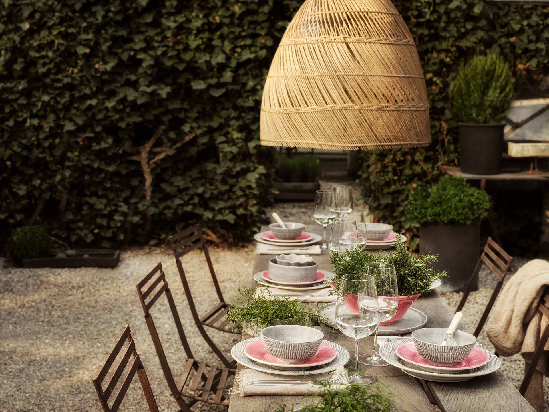 Stripes bord Ø28 cm, Sand Mateus