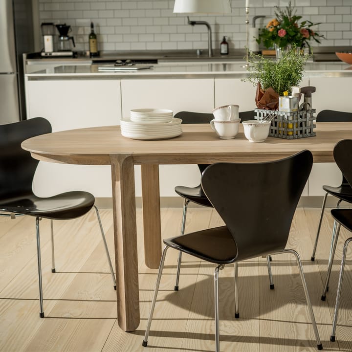 Amor eettafel, eik witgepigmenteerde hardwaxolie Mavis