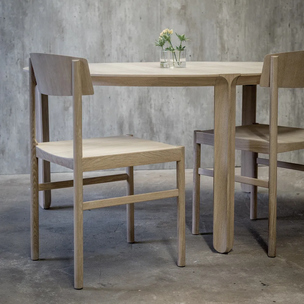 Amor eettafel rond, eik witgepigmenteerde hardwaxolie Mavis