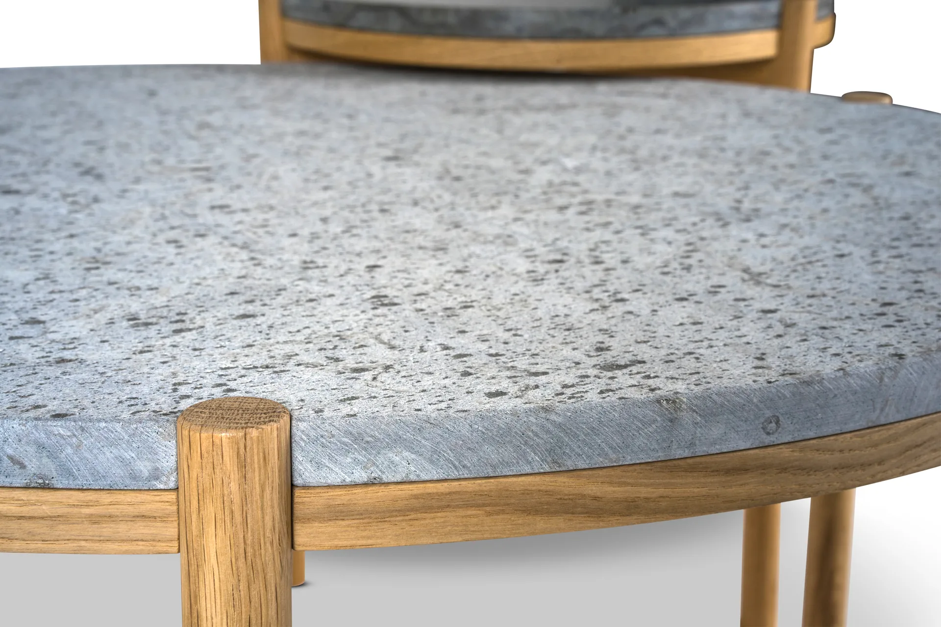 Dondo salontafel witgepigmenteerd eik Ø80 cm, Geschaafd kalksteen Mavis