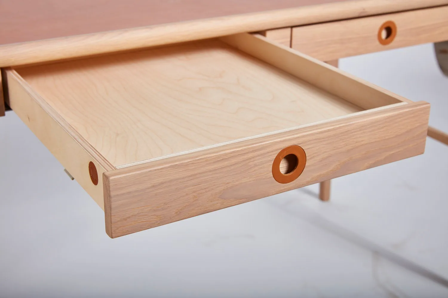 Höllviken bureau, eik witgepigmenteerd Mavis