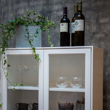 Volt vitrinekast 130 cm witgelakt - Details in roestvrij staal - Mavis