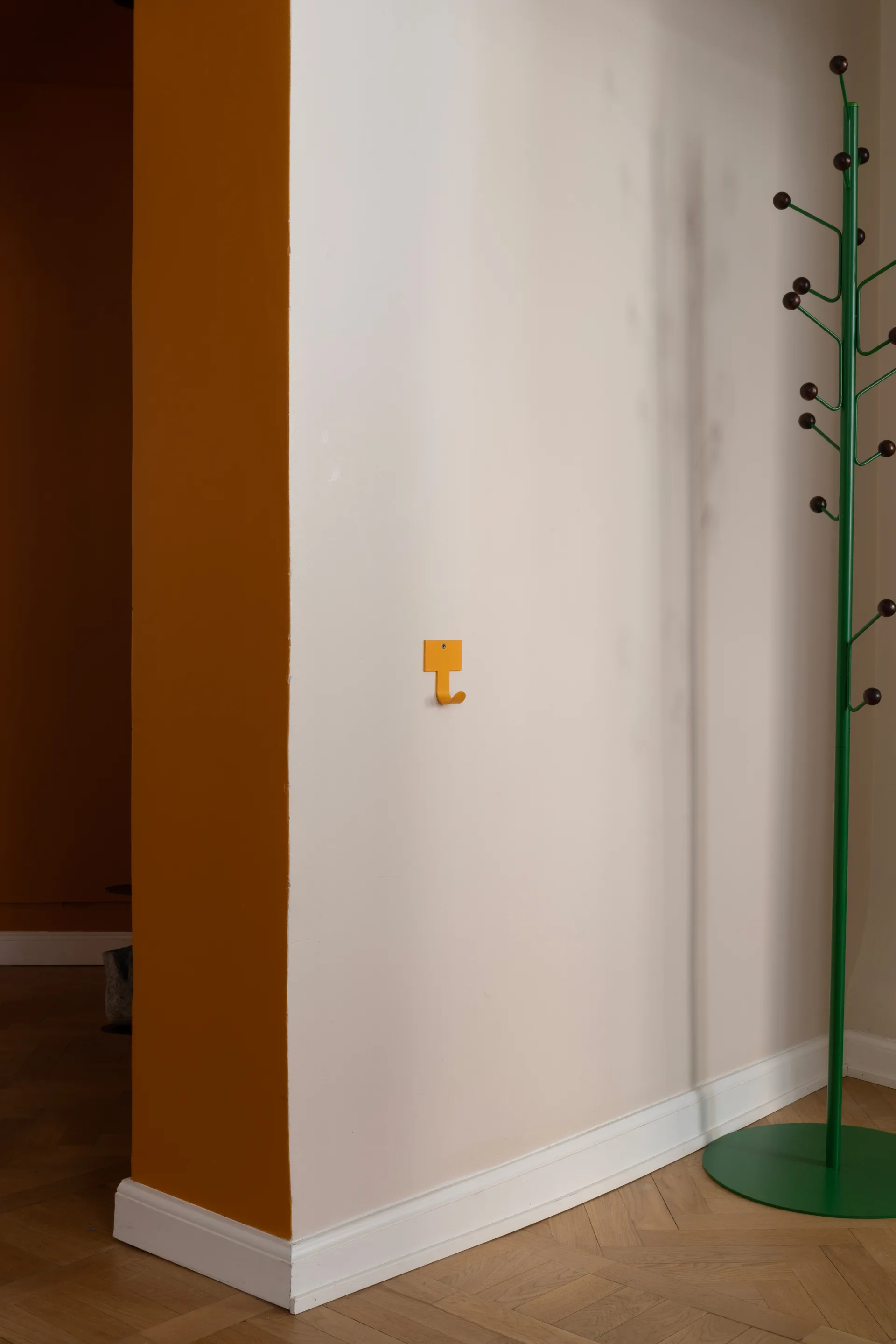 Bill Floor kapstok, Groen-donkerbruin Maze