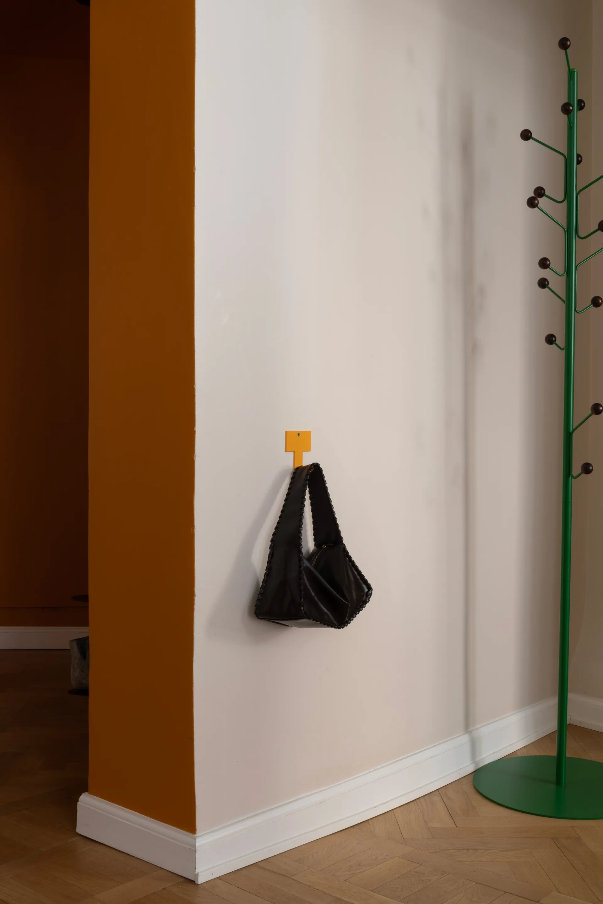 Bill Floor kapstok, Groen-donkerbruin Maze