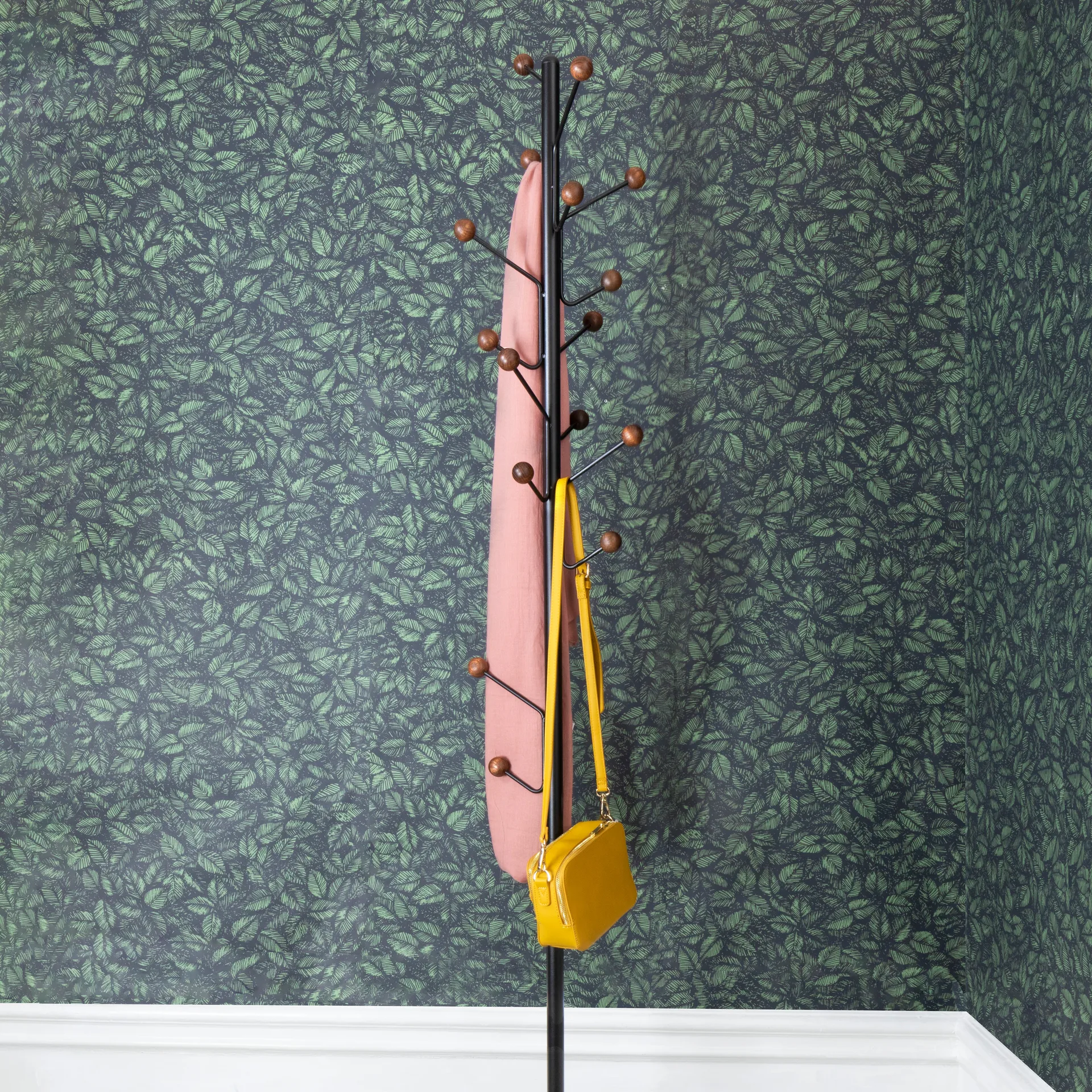 Bill Floor kapstok, Zwart-donkerbruin Maze