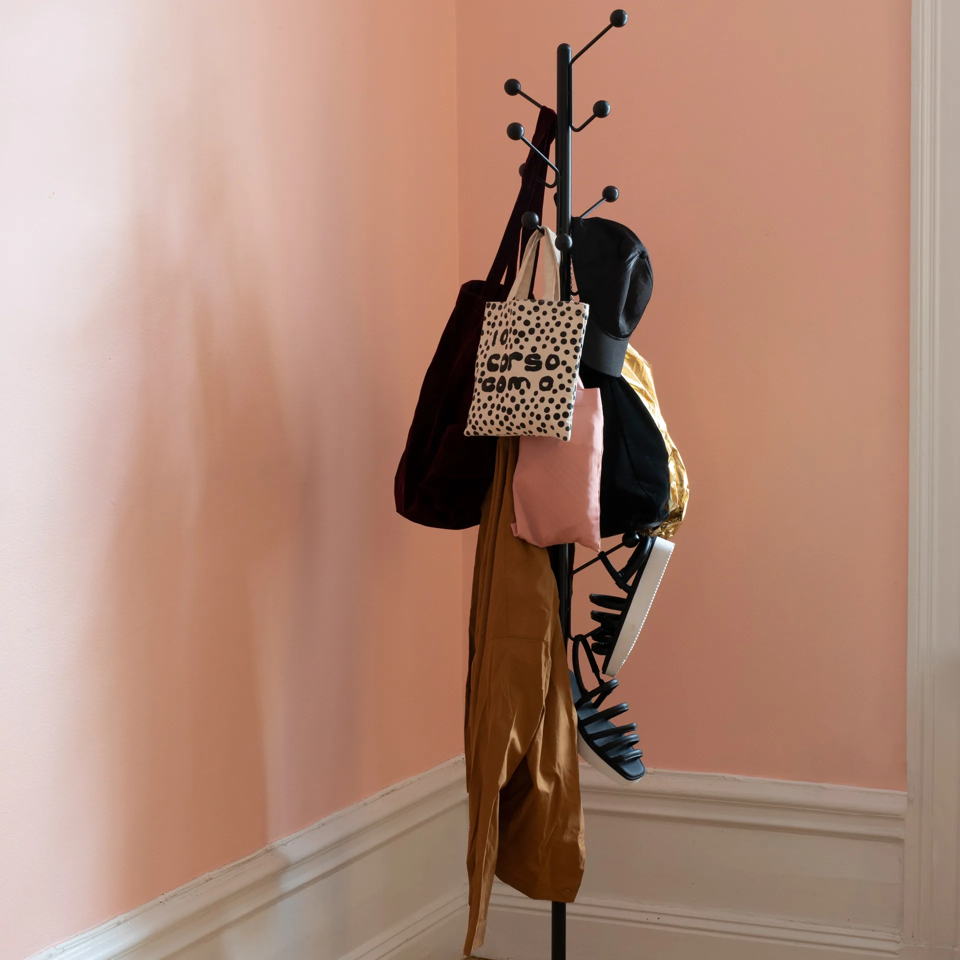 Bill Floor kapstok, Zwart Maze