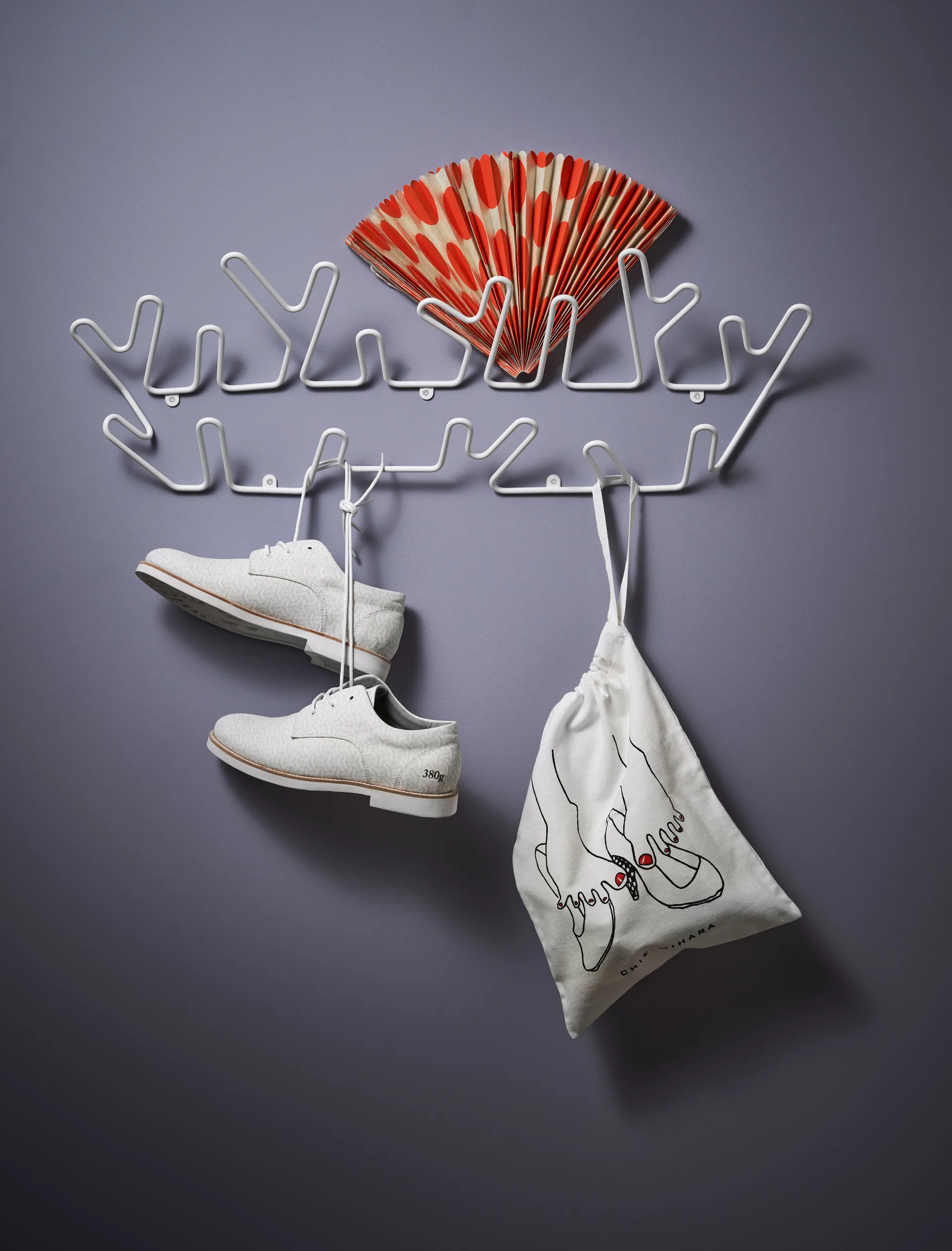 Crown L hanger, White Maze