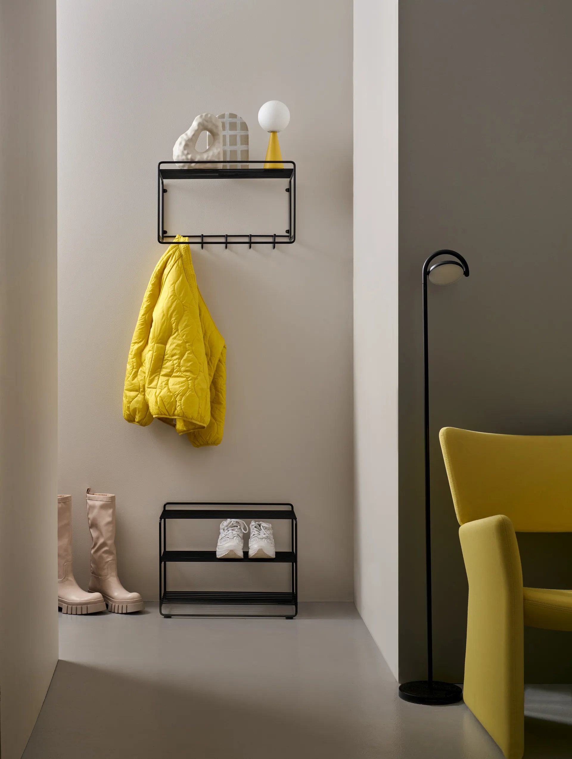 Downtown schoenenplank, Zwart Maze