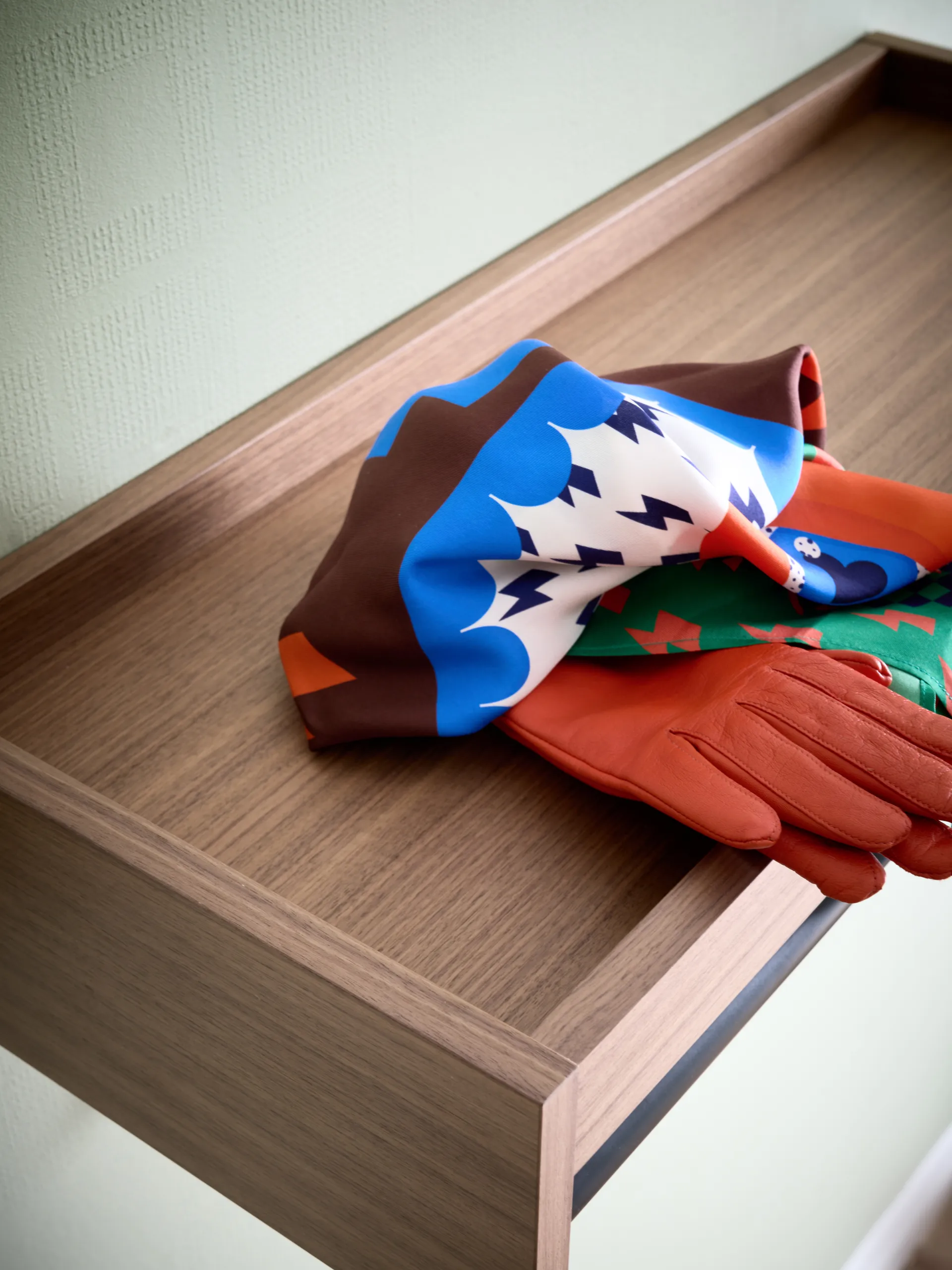 Gentle hoedenplank, Walnoot, 78x15x32 cm Maze