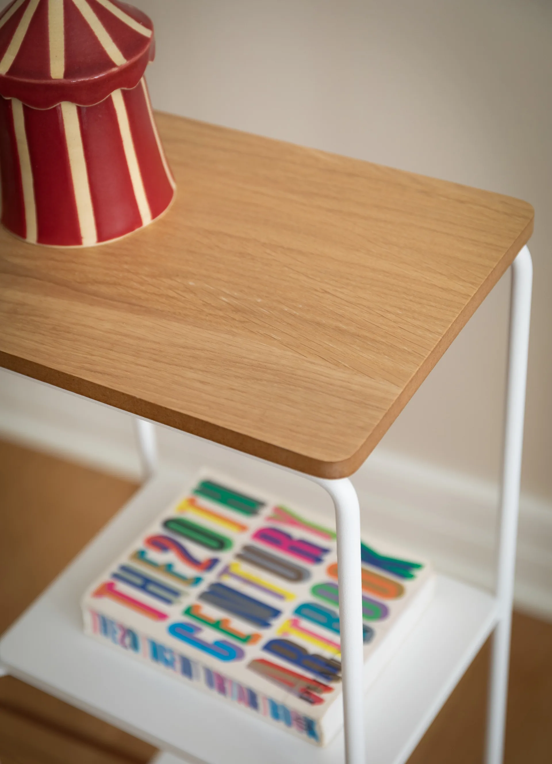 Mixrack Floor Shelf L rek 26x19x82,2 cm, Oak-white Maze