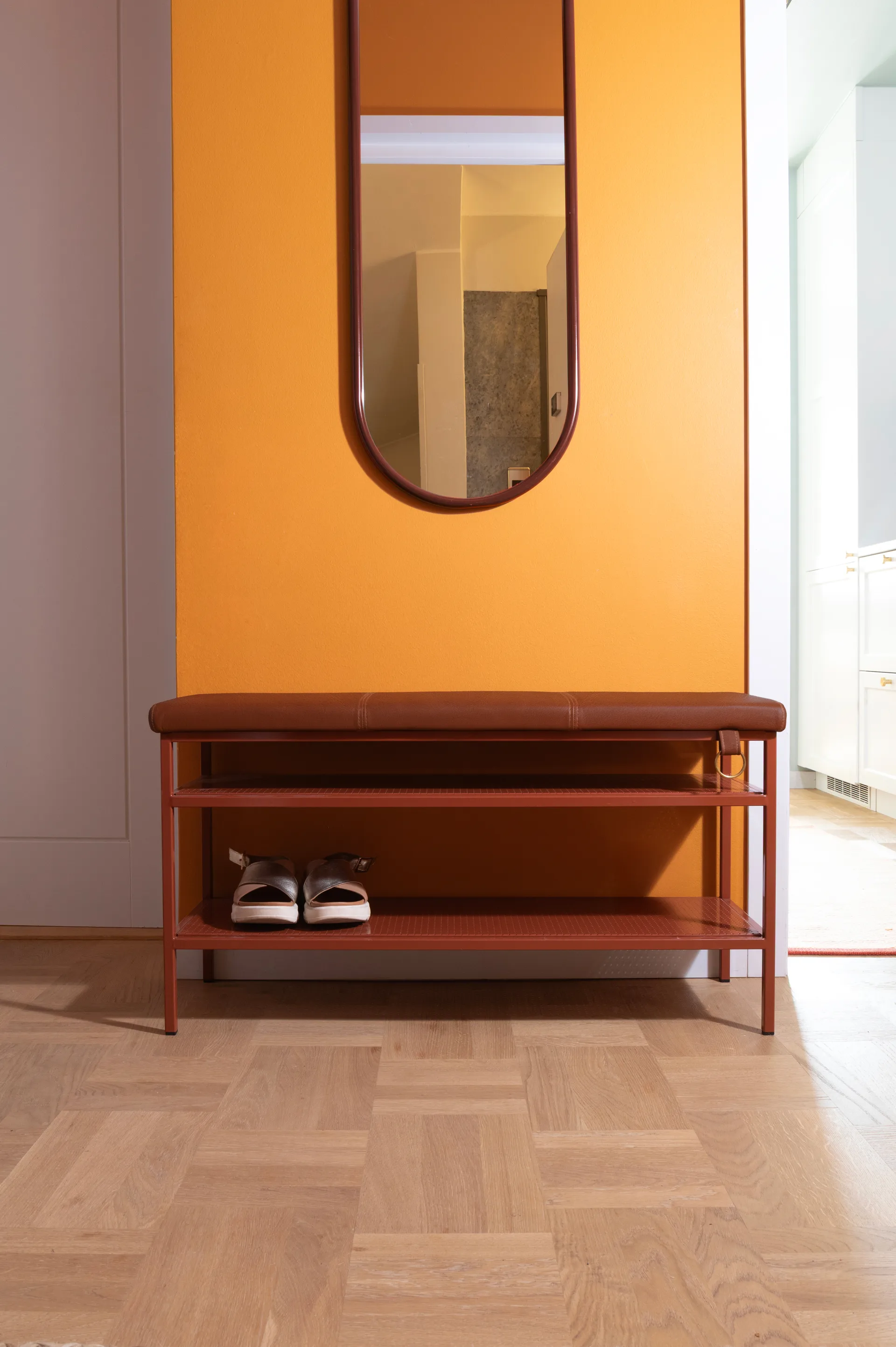 Nancy schoenenrek, Cinnamon-vintage cognac Maze