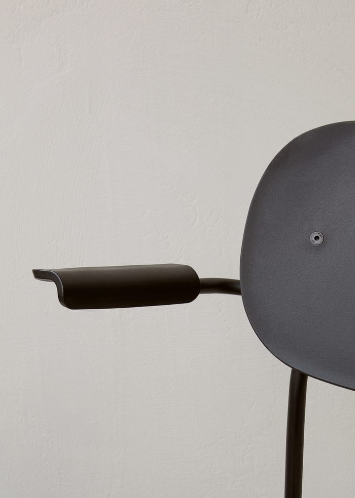 Co eettafelstoel met armleuningen - Zwart-kunststof - MENU