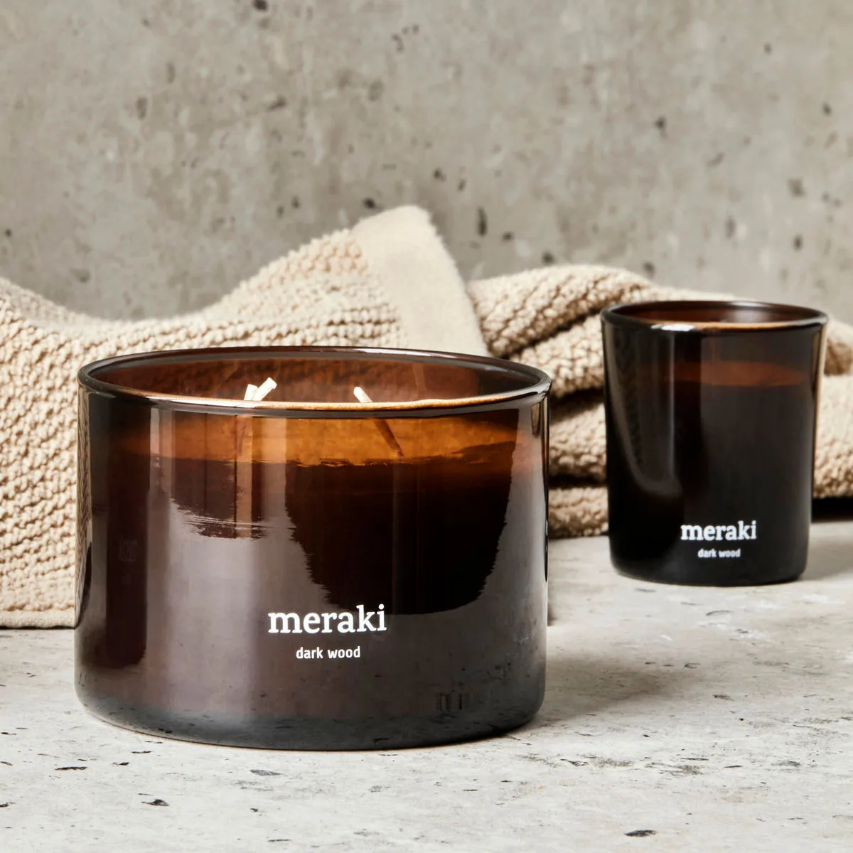 Meraki geurkaars, 32 uur, Dark wood Meraki