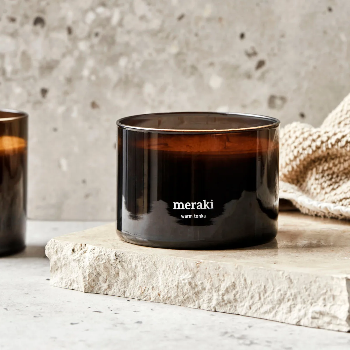 Meraki geurkaars, 32 uur, Warm tonka Meraki