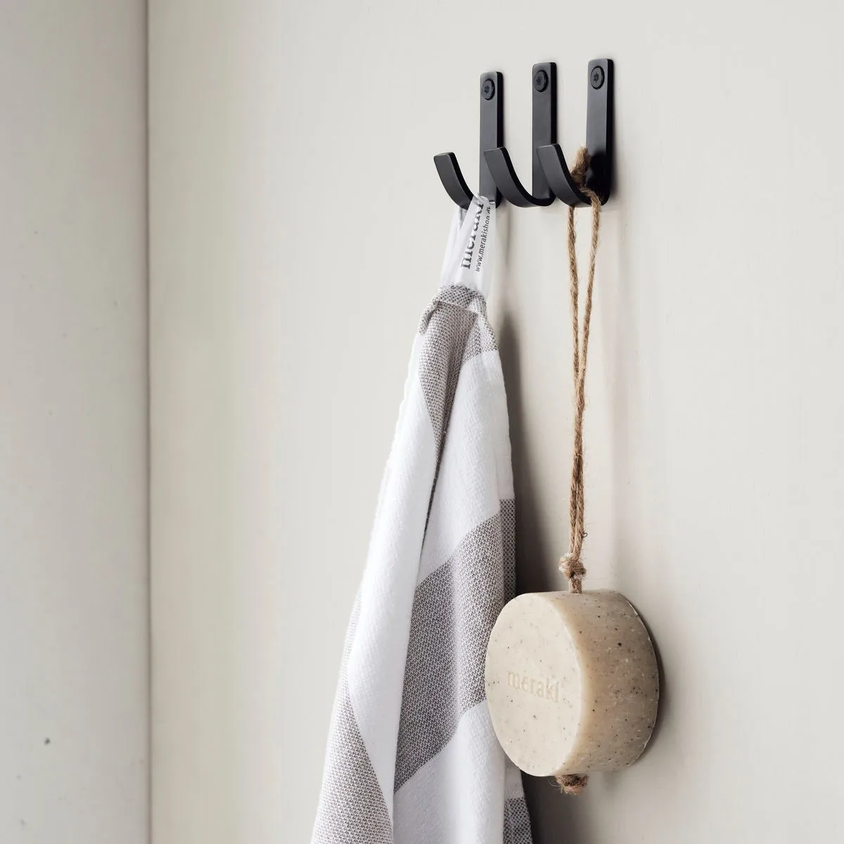 Thapsus haak 3-pack, Geborstelde zwarte afwerking Meraki