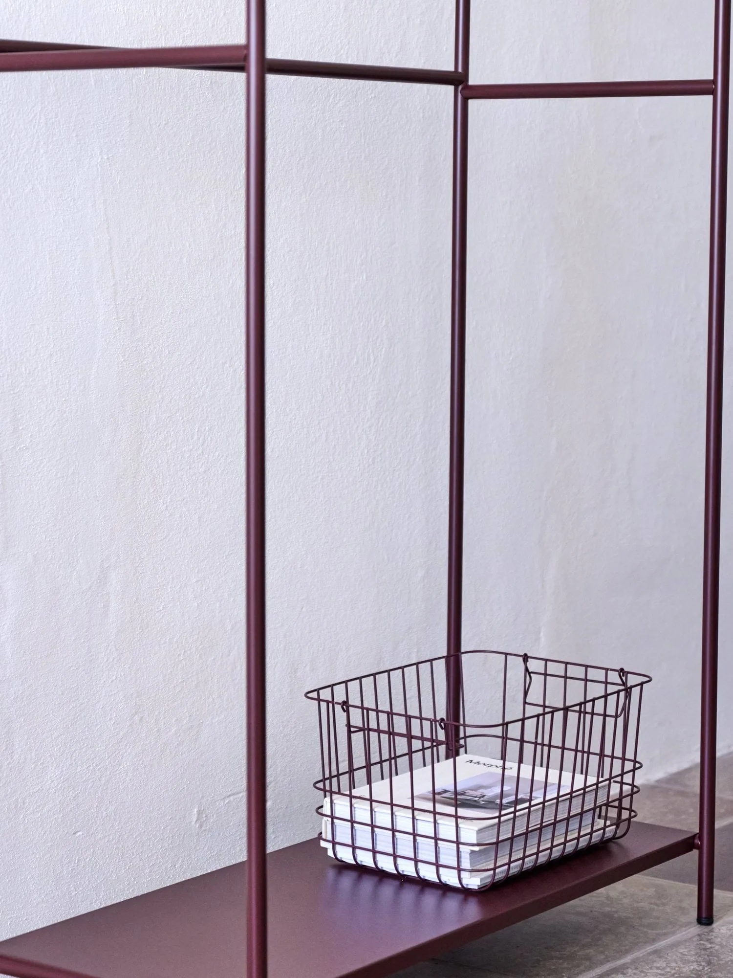 Arch kledingrek, Rood, 39x92x186 cm Mette Ditmer