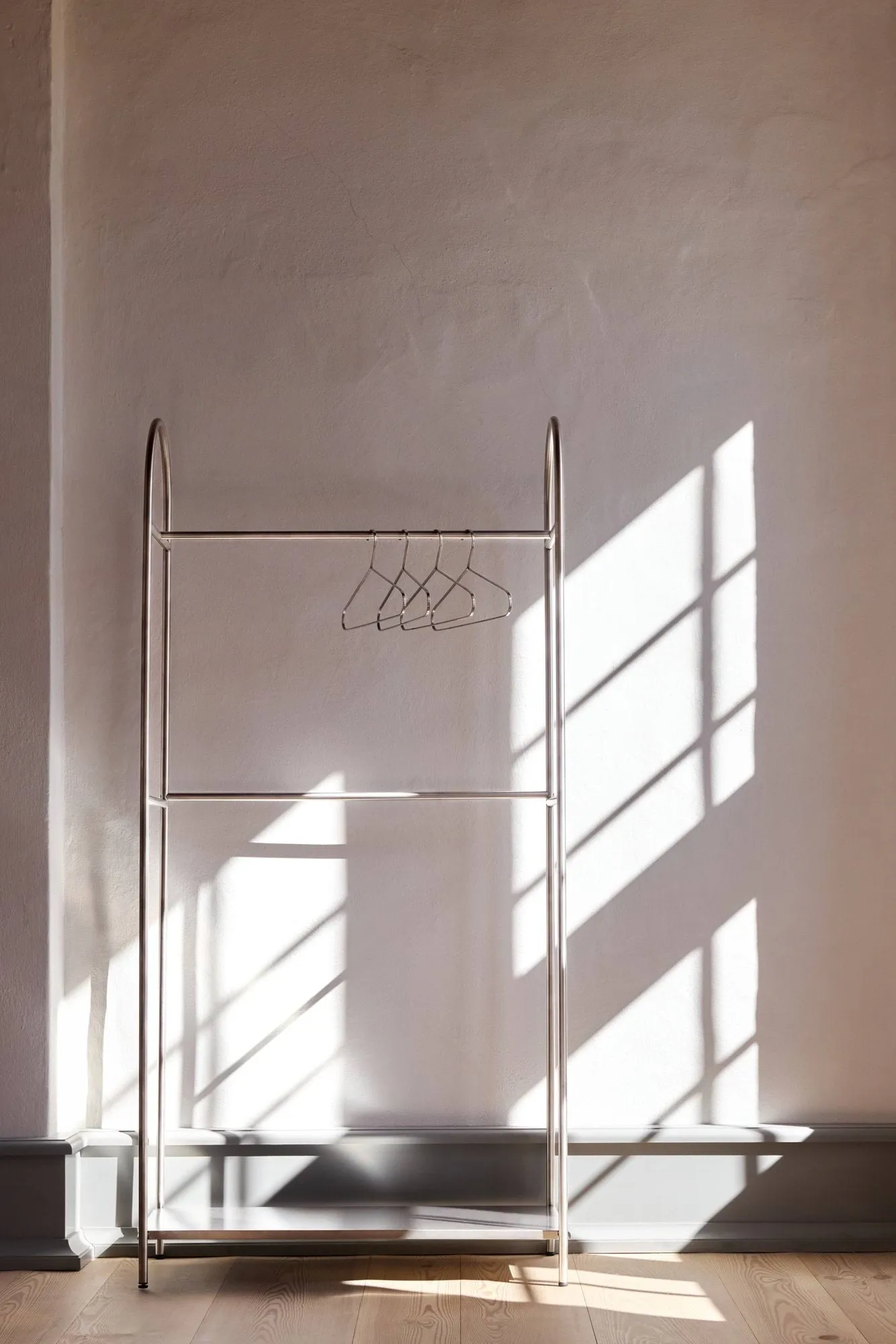 Arch kledingrek, Zilverkleurig, 39x92x186 cm Mette Ditmer