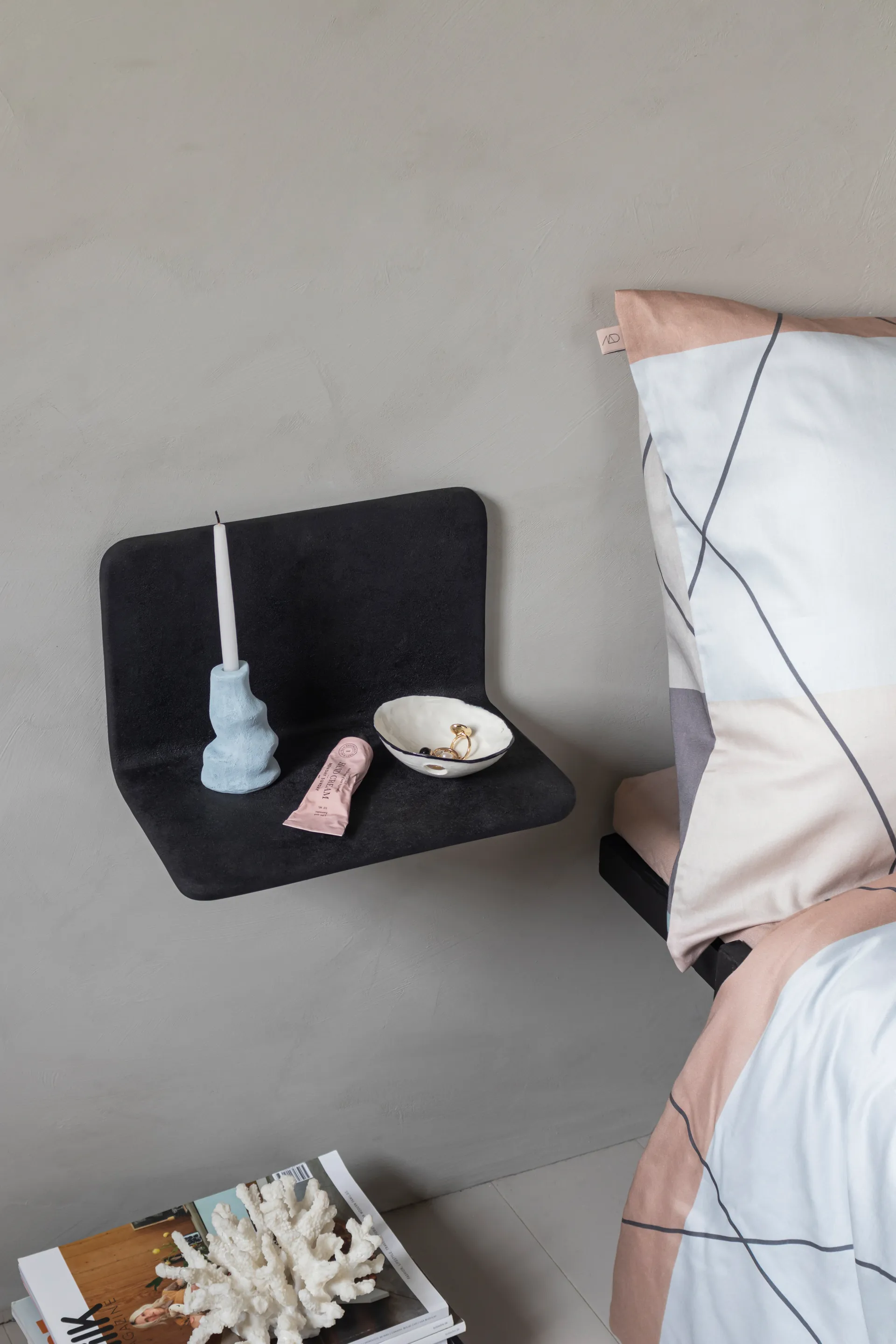 Art Studio side shelf wandplank, Black Mette Ditmer