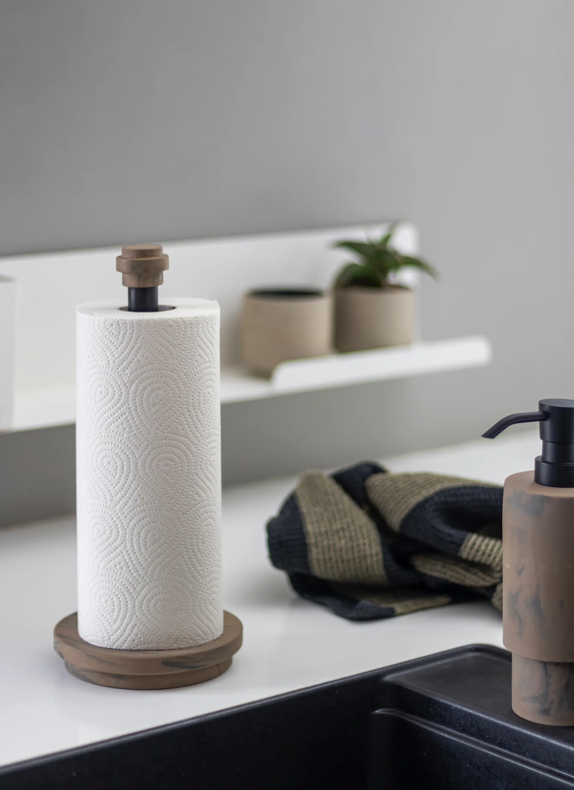 Attitude kitchen keukenrolhouder 33 cm, Ochre Mette Ditmer