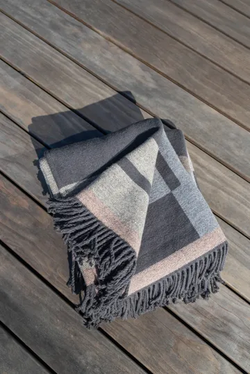 Bauhaus plaid 127x170 cm - Sand - Mette Ditmer