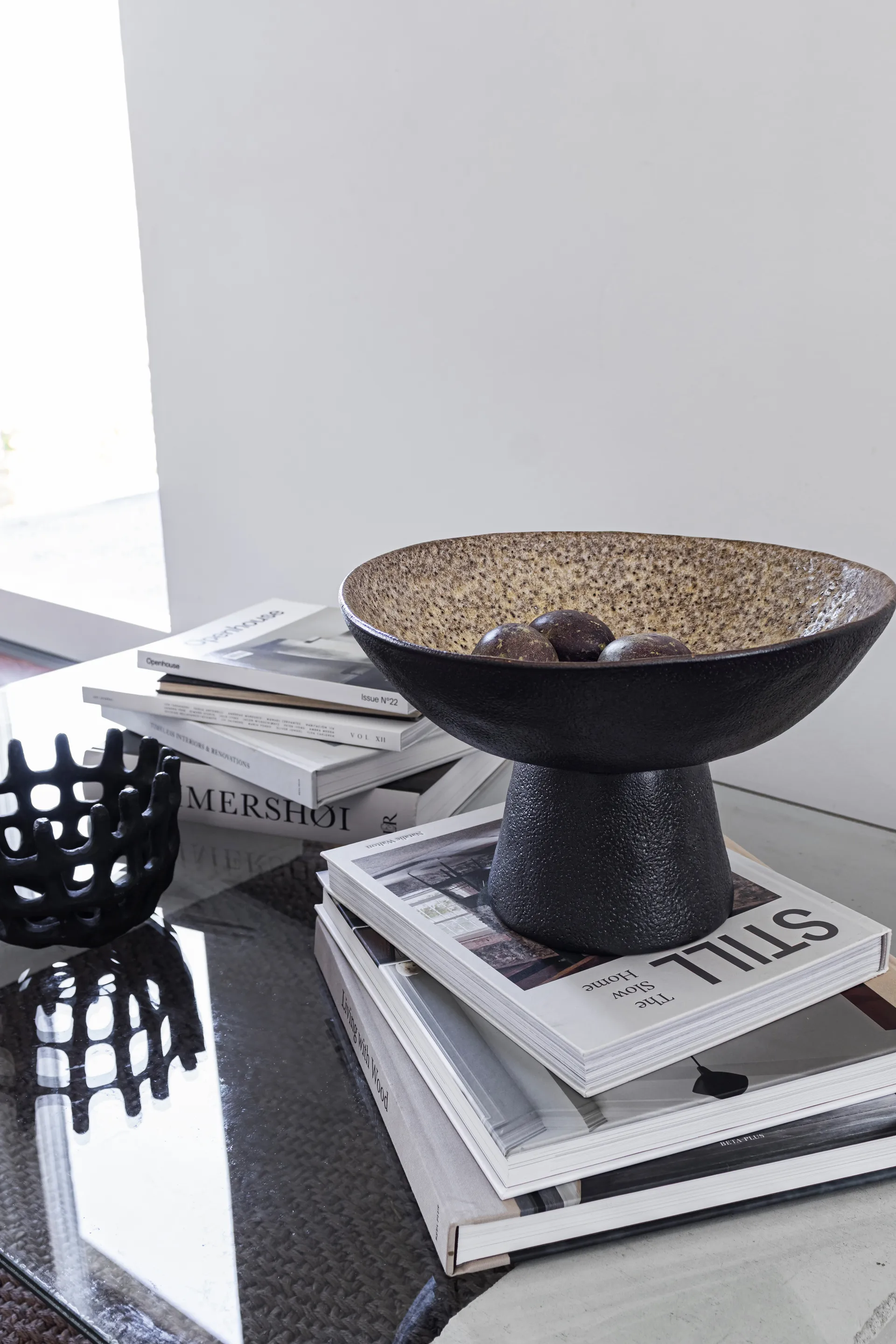 By Hand schaal op voet Ø31,5x20 cm, Sand Mette Ditmer