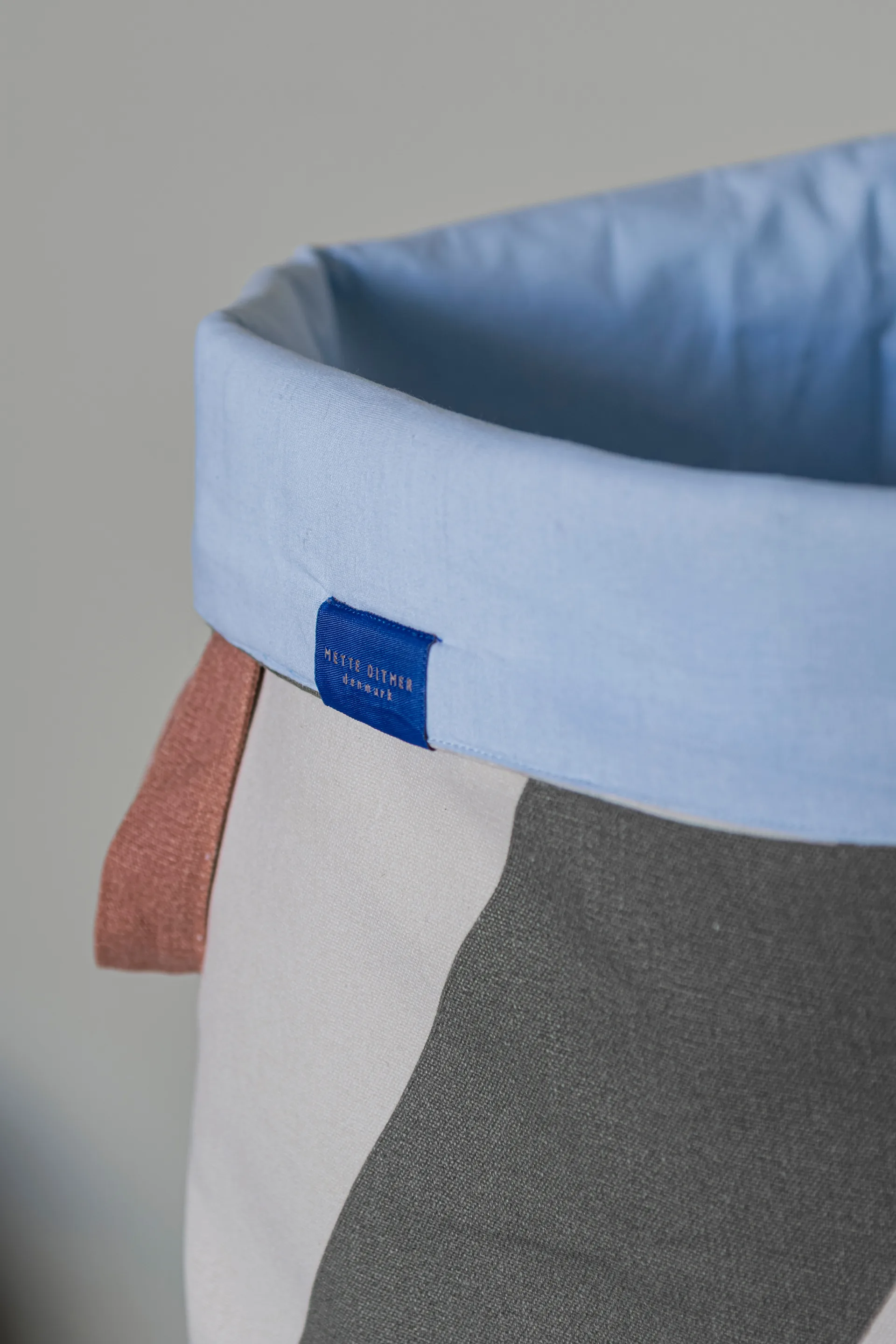 Diagonaal wasmand Ø40x50 cm, Dark olive-sand Mette Ditmer