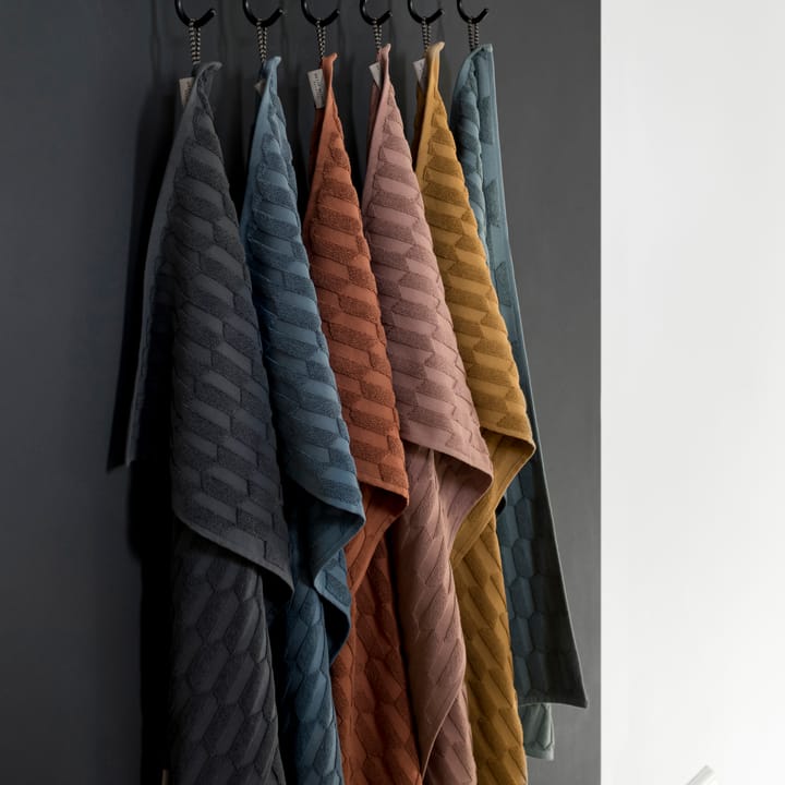Geo handdoek 50x95 cm, Anthracite Mette Ditmer
