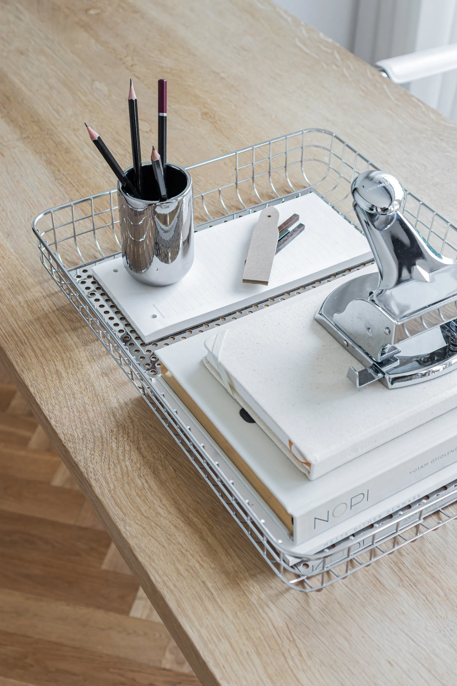 Lift dienblad 33,5x45,5 cm, Chrome Mette Ditmer