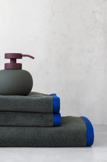 Lotus play zeepdispenser laag, incl. 2 pompkoppen - Dark olive - Mette Ditmer